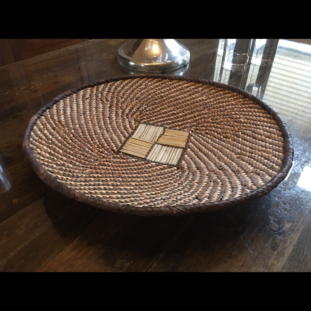 Decorative Straw Decorative Display Bowl